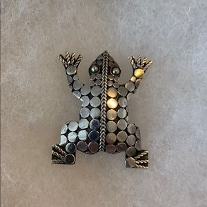 Silver Frog Pin